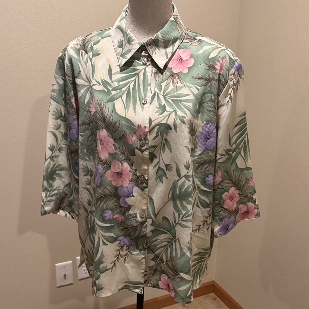 Allison Daley Green and Pink Floral Button Down Shirt - Picture 5 of 5
